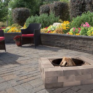 Patio area featuring Shaw Brick's Amesbury Fire Pit Kit